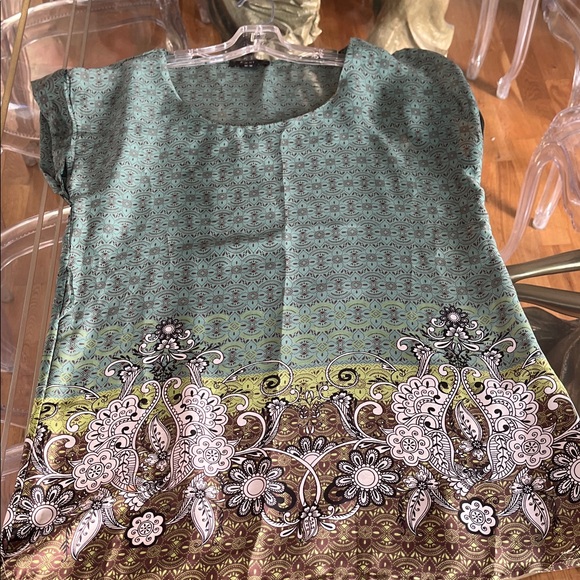 Forever 21 Green and Black Patterned Blouse - Picture 2 of 8